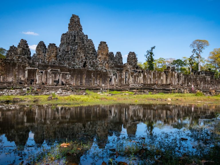AngkorWat-bayon-temple-mirror