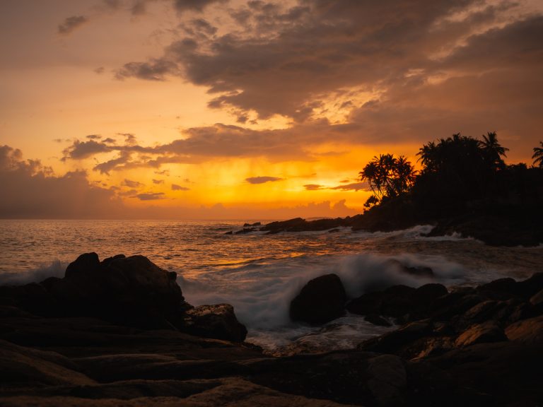hiriketiya-sunset