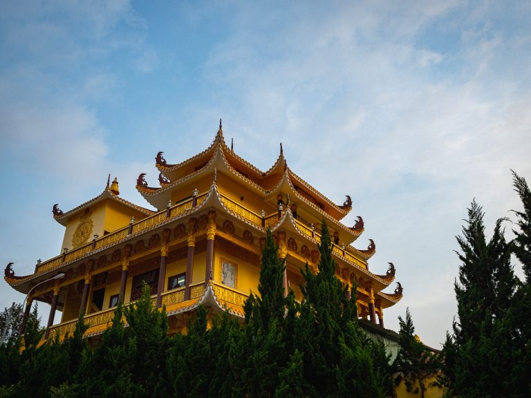 Dalat-golden-pgoda