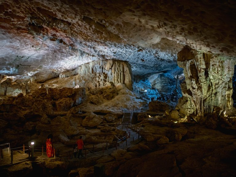 HalongBay-cave