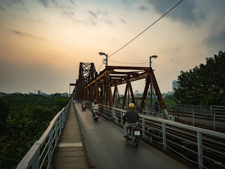 Hanoi-cau-long-bien