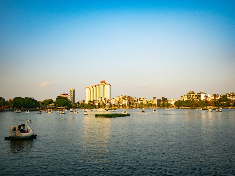 Hanoi-ho-truc-bach