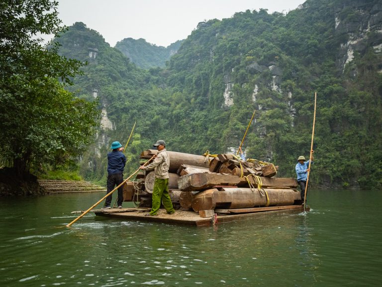 NinhBinh-wooden-raft