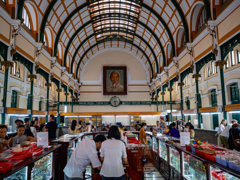 Saigon-post-office-hall