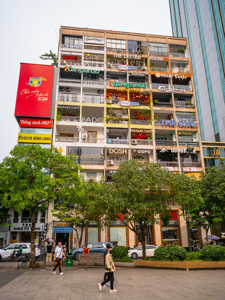 Saigon-shopping-house