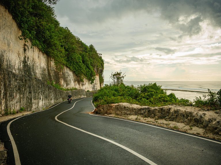 Bali-tanah-barak-road