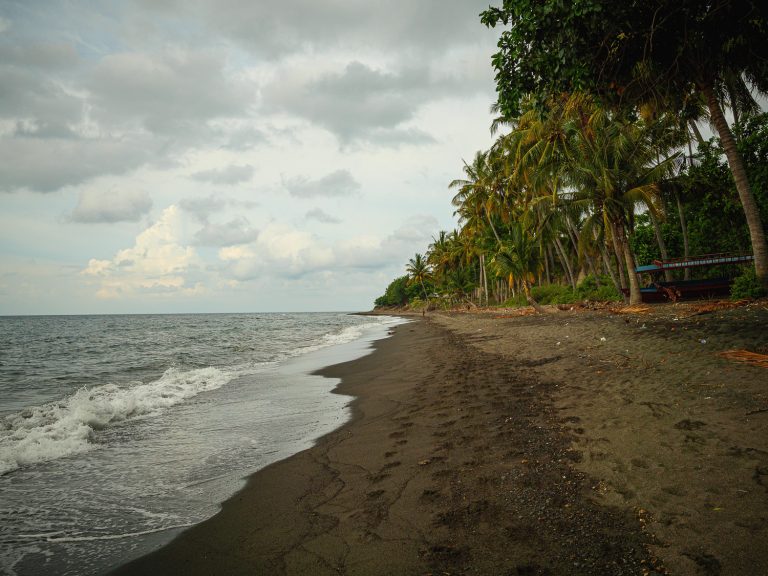 Lombok-black-sand-beach