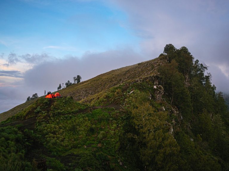 Lombok-crater-rim-camp