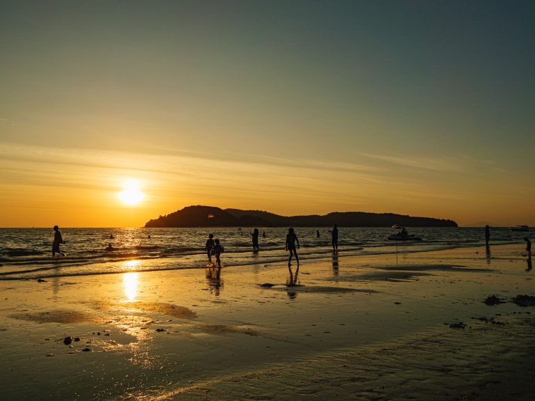 Malaysia-pantai-cenang-sunset